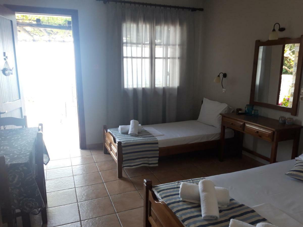 Ammos Papanero Apartment Agios Ioannis  Luaran gambar