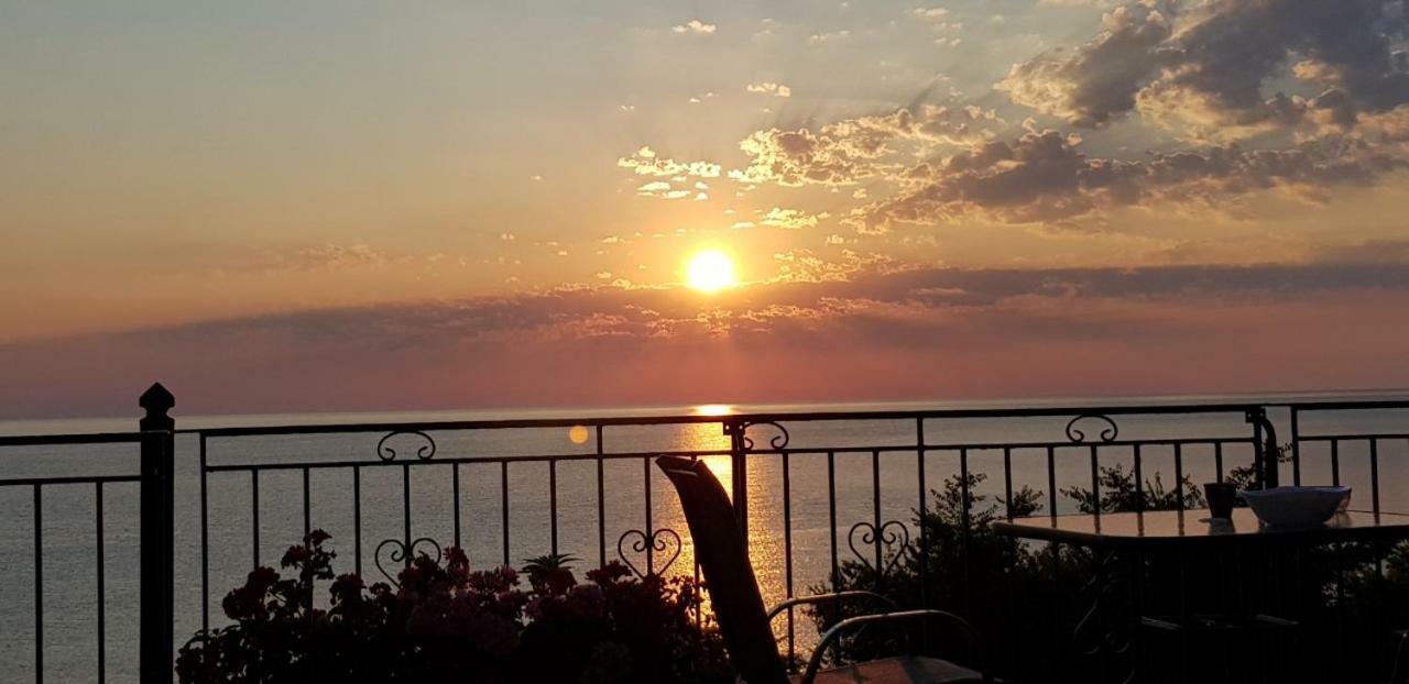 Ammos Papanero Apartment Agios Ioannis  Luaran gambar